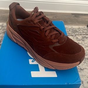 Hoka Oneone U Clifton Suede/ 1122571/CCCR US men’s 9.5/ US women’s 10.5